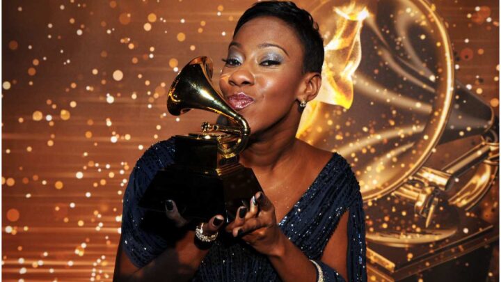 Le’Andria Johnson – Net Worth, Songs, Husband, Children, Biography, Quotes