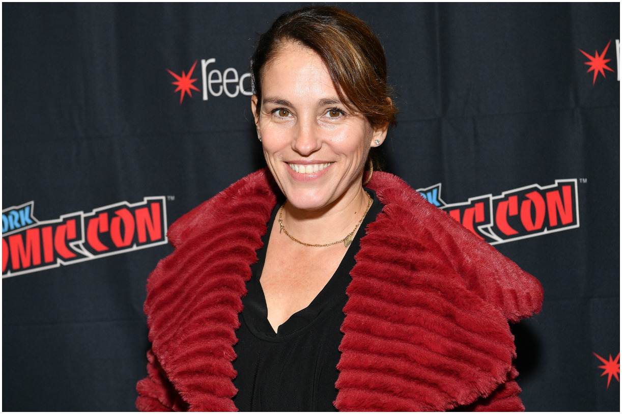 Amy Jo Johnson - Net Worth, Bio, Husband, Daughter, Power Rangers