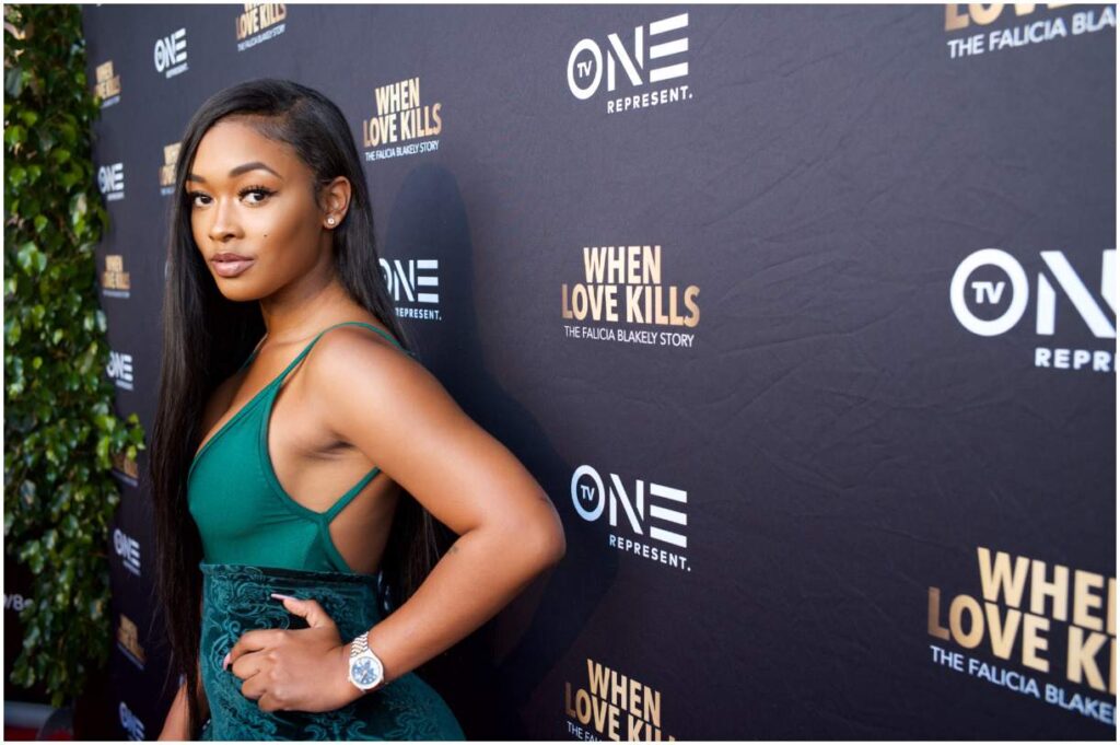 Miracle Watts' Blonde Hair: The Best Hairstyles for Her Color - wide 6