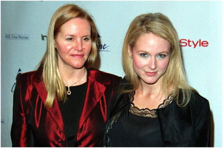 What Is The Net Worth Of Jewel's Mother Lenedra Carroll Famous
