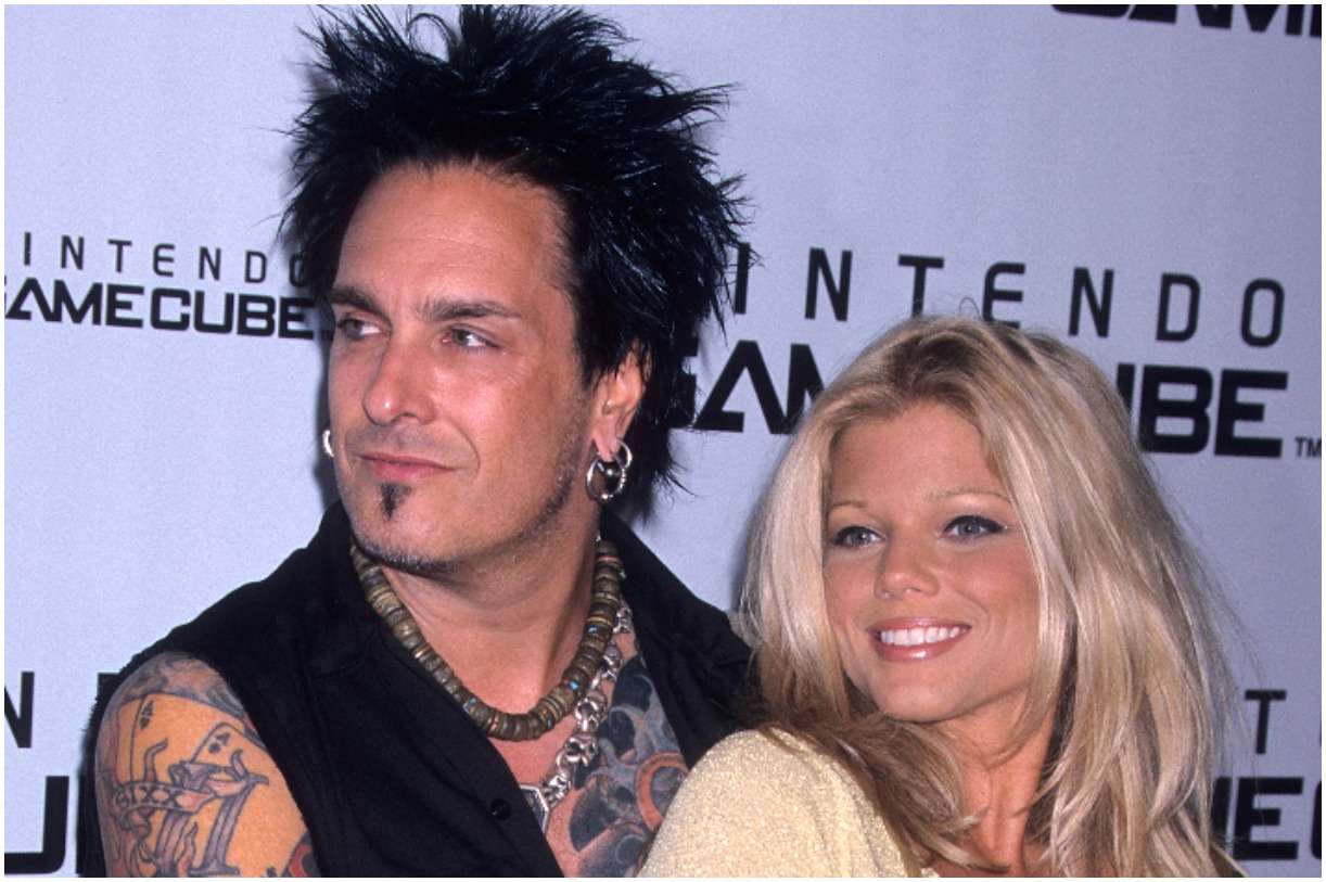 Donna D'Errico married Nikki Sixx