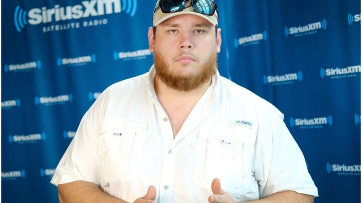Luke Combs - Net Worth, Bio, Fiancée, Age, Height, Songs, Quotes