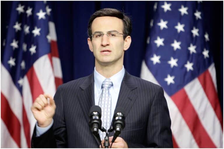 Peter Orszag - Net Worth, Wife (Bianna Golodryga), Biography - Famous - Peter Orszag’s Net Worth: The Bald Boss Of Wall Street?