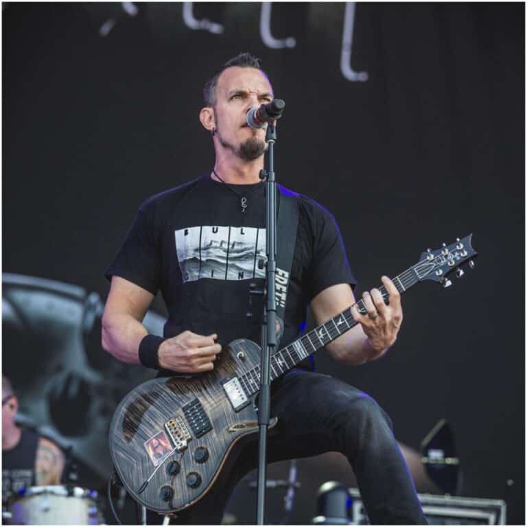 Mark Tremonti Net Worth, Wife (Victoria Rodriguez