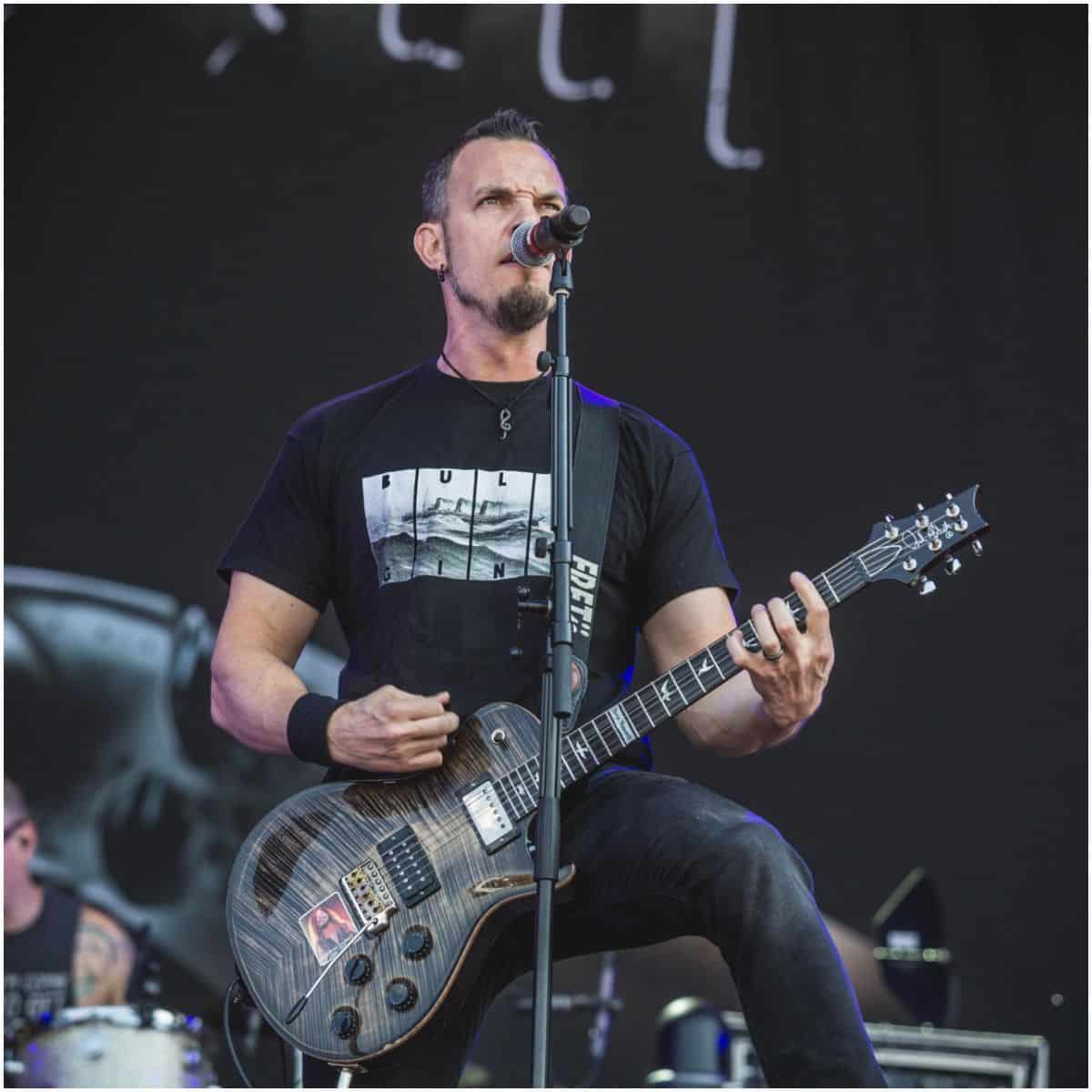 what is the net worth of Mark Tremonti