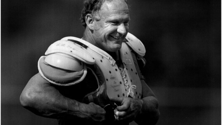 Mike Webster – Net Worth, Wife (Pam), Cause of Death