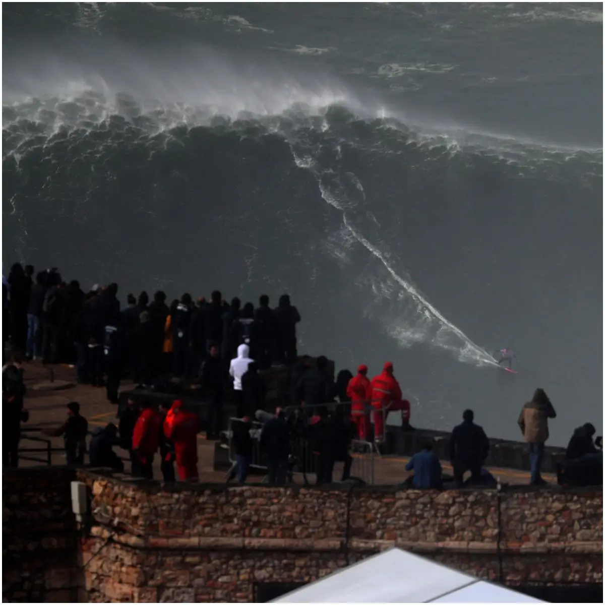 big waves in Nazaré, Portugal