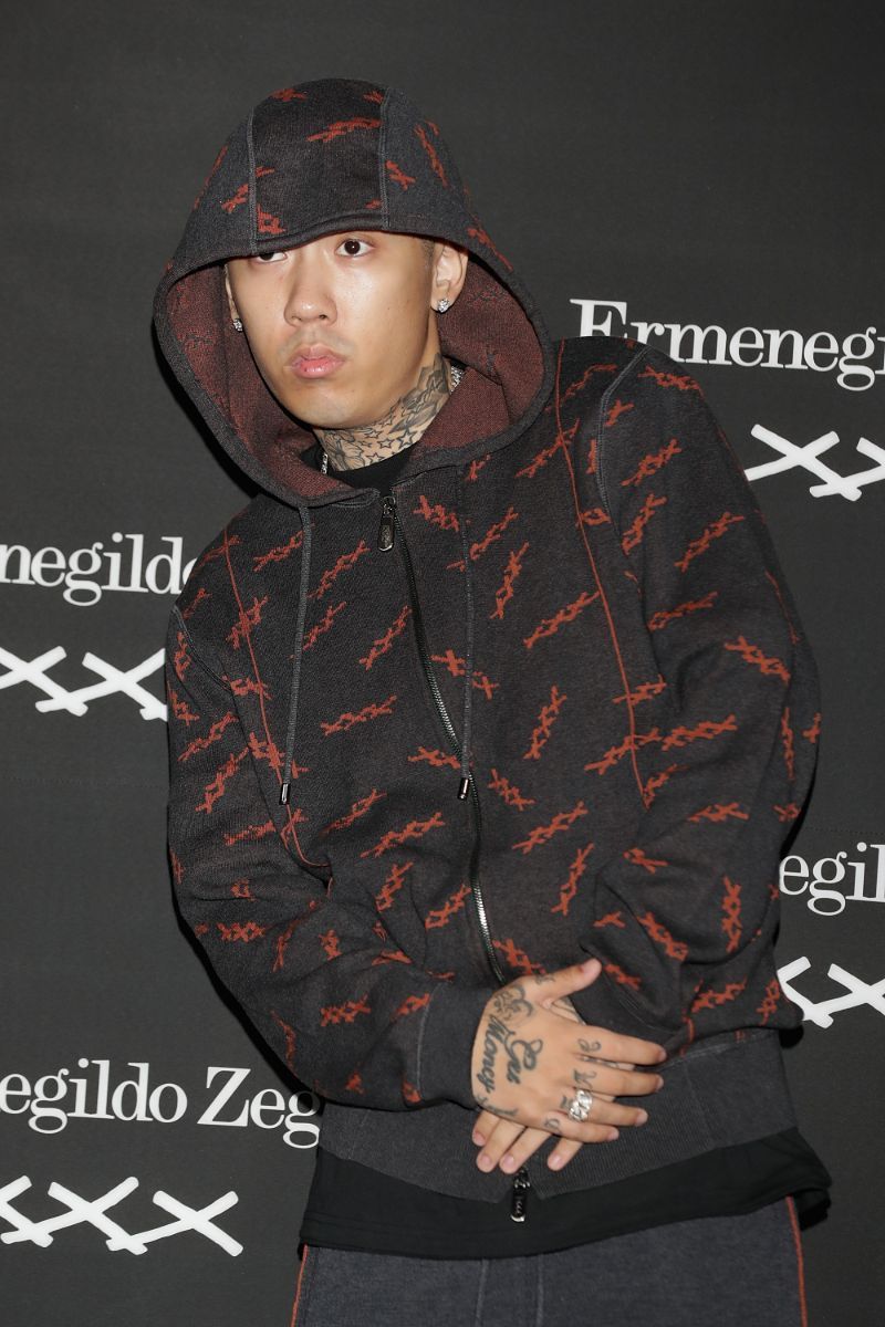 what is the net worth of Dok2
