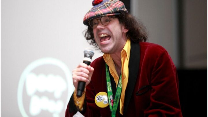 Nardwuar – Net Worth, Wife, Age, Height, Interviews, Biography
