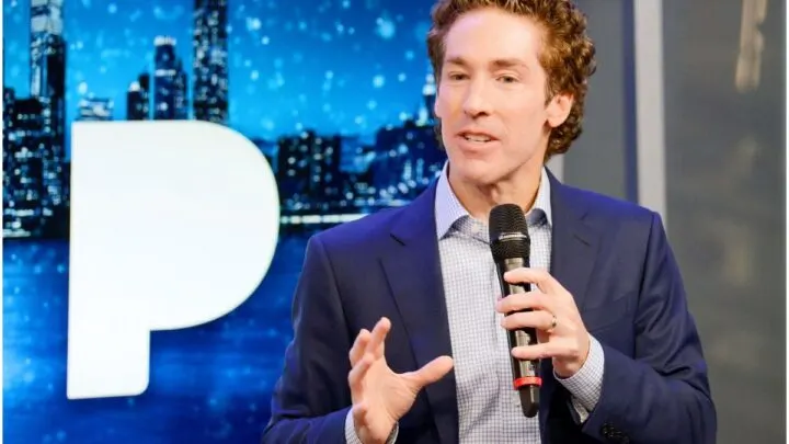 Joel Osteen - Net Worth, Wife (Victoria), Lakewood Church, Quotes, Biography