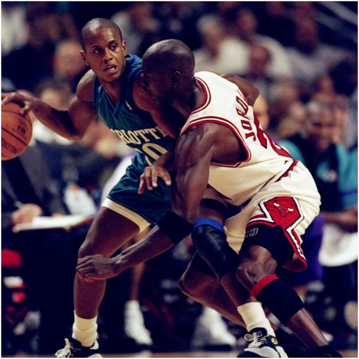 BJ Armstrong vs Michael Jordan