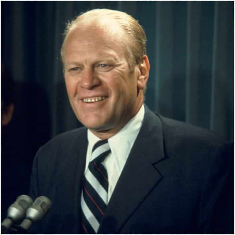 21 Celebrities Whose Name Starts With G - Famous People Today