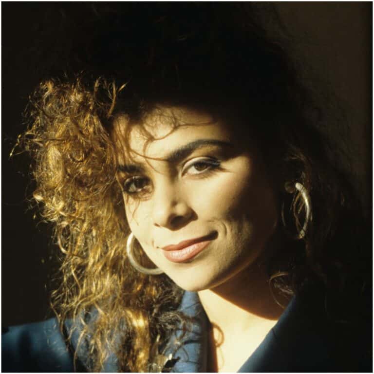 paula-abdul-net-worth-boyfriend-jt-torregiani-famous-people-today