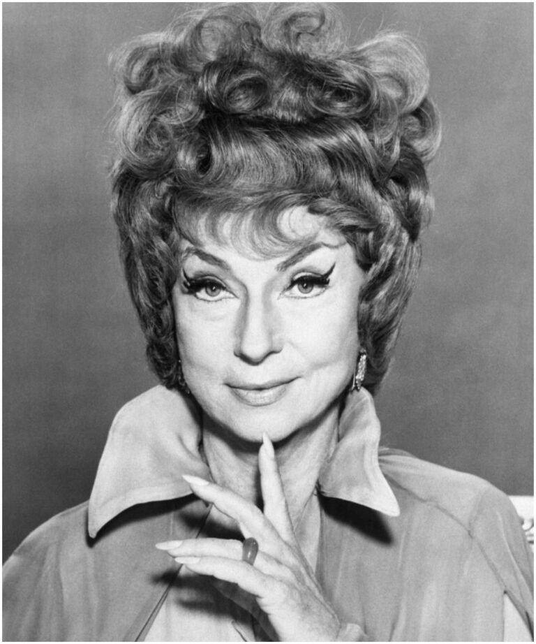 Agnes Moorehead Net Worth | Cause of Death - Famous People Today