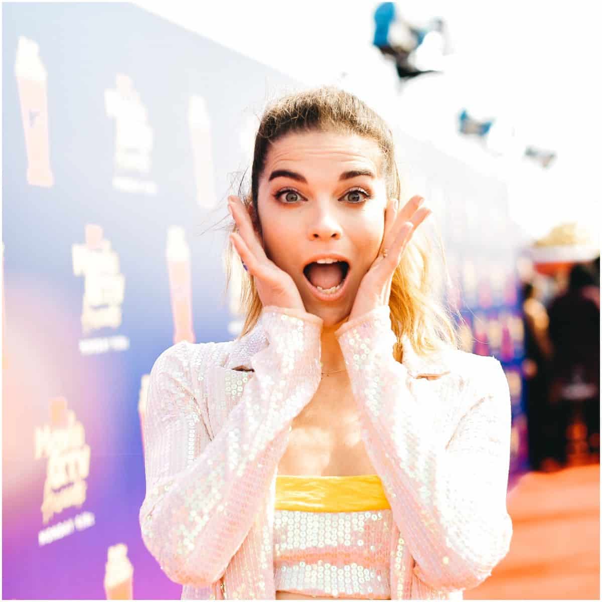 what is the net worth of Annie Murphy
