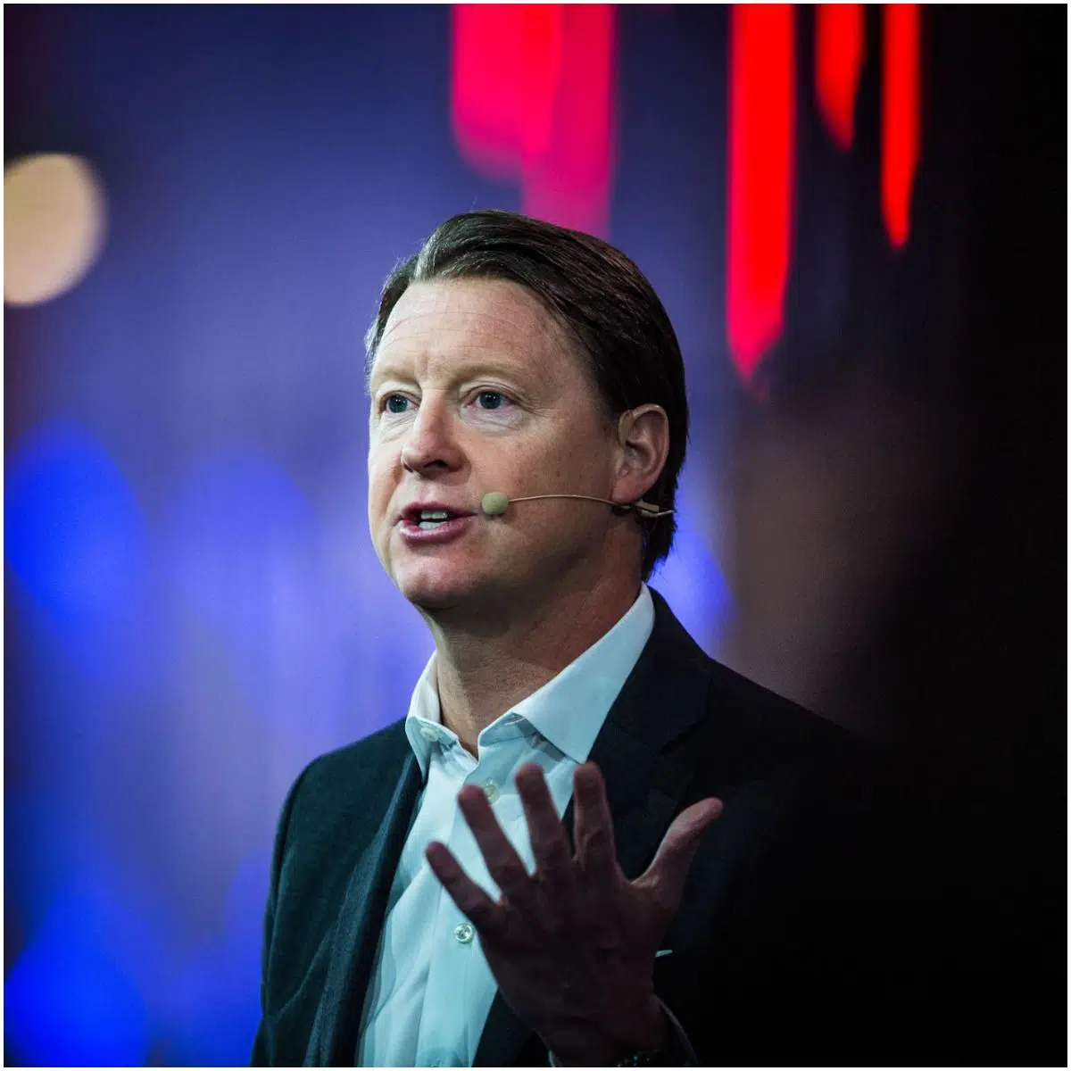 what is the net worth of Hans Vestberg