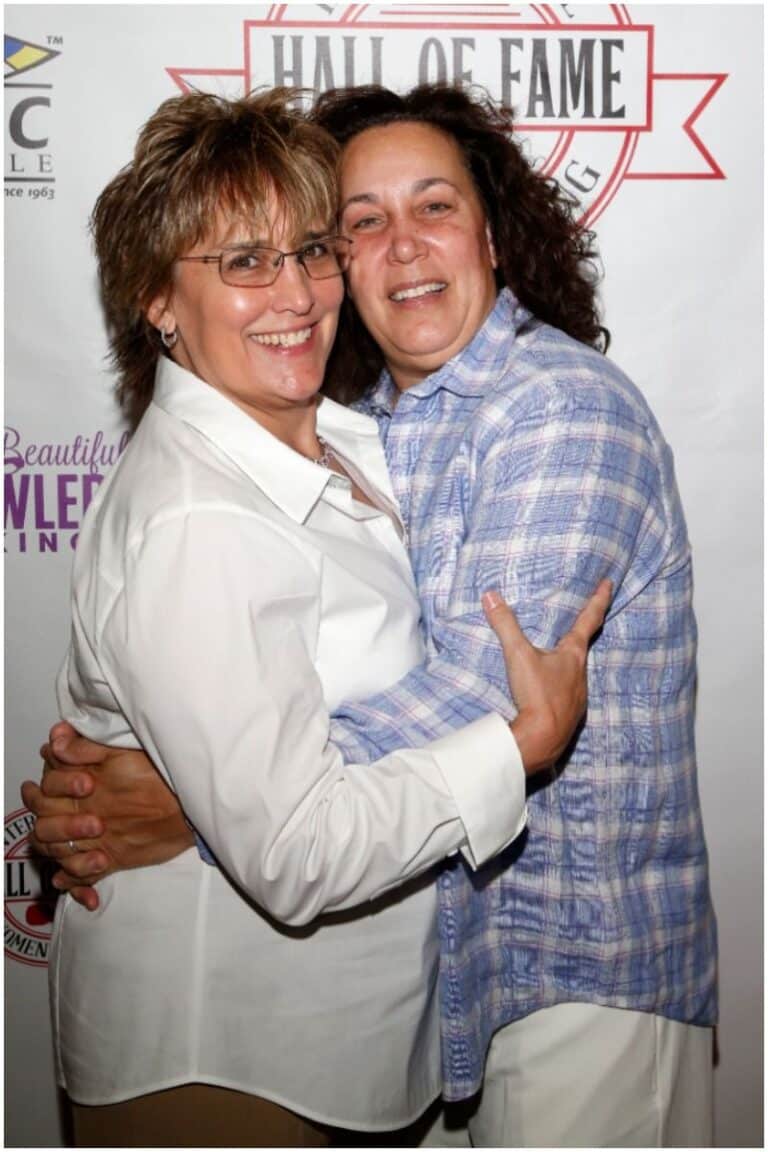 Lisa Holewyne Net Worth - Famous People Today