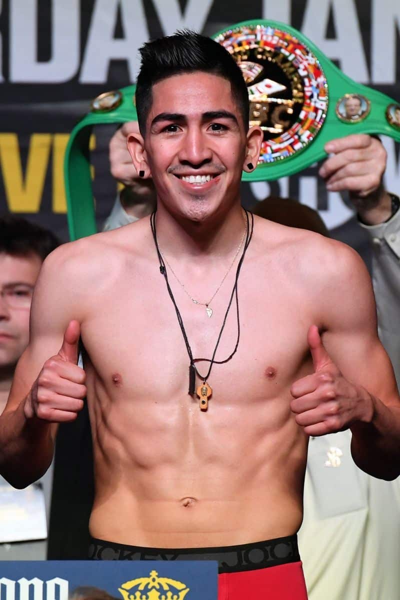 Leo Santa Cruz Net Worth