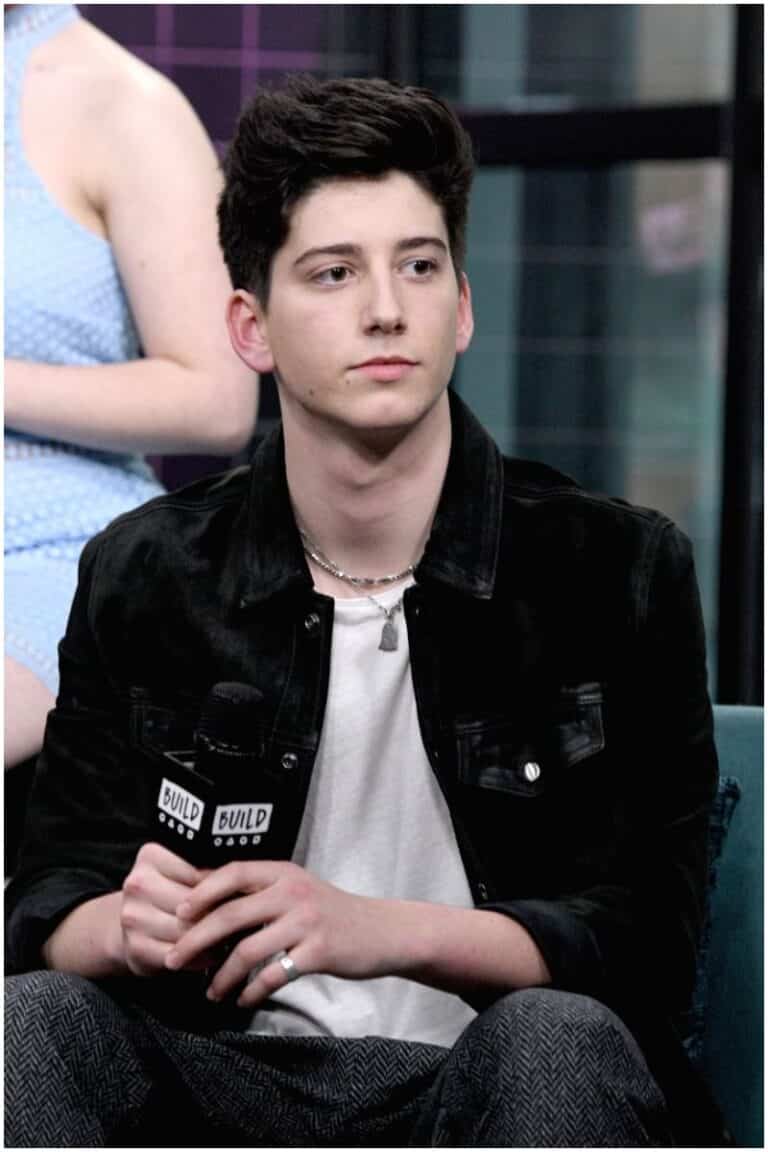 Milo Manheim Net Worth | Girlfriend - Famous People Today