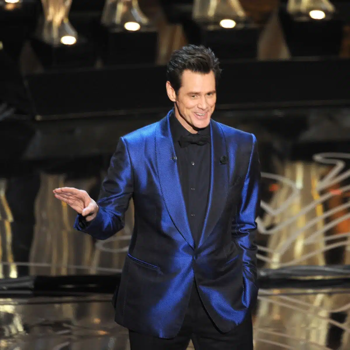 Jim Carrey escorted out by security at the Golden Globes 2019