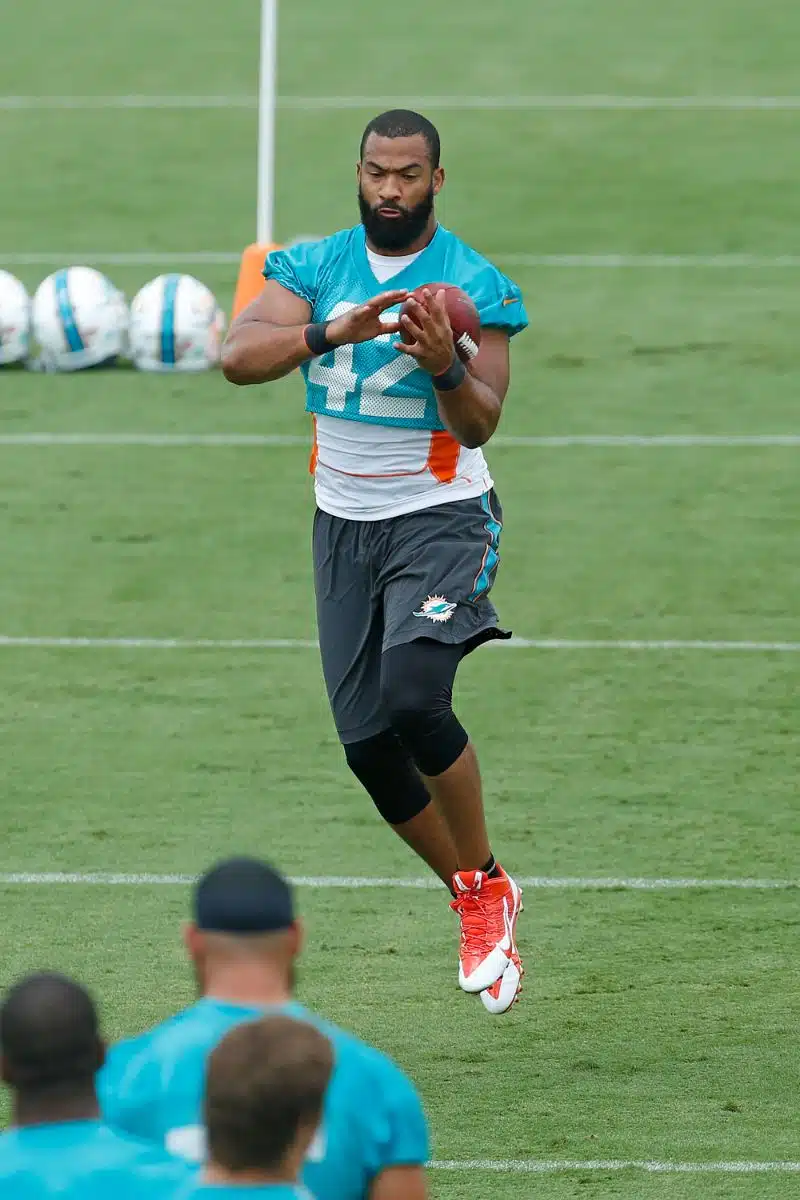 how much is Spencer Paysinger worth