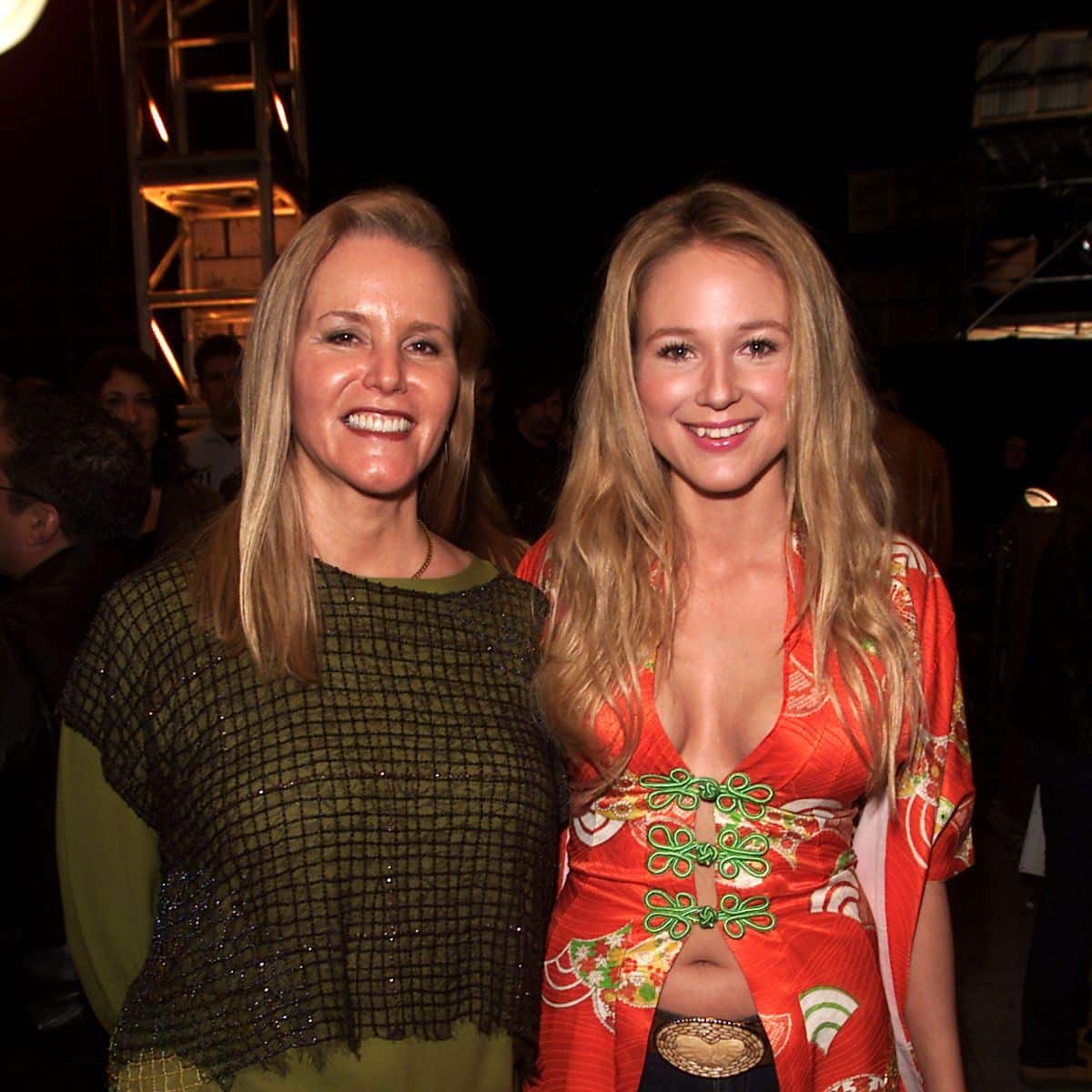 Did Jewel’s mother steal from her