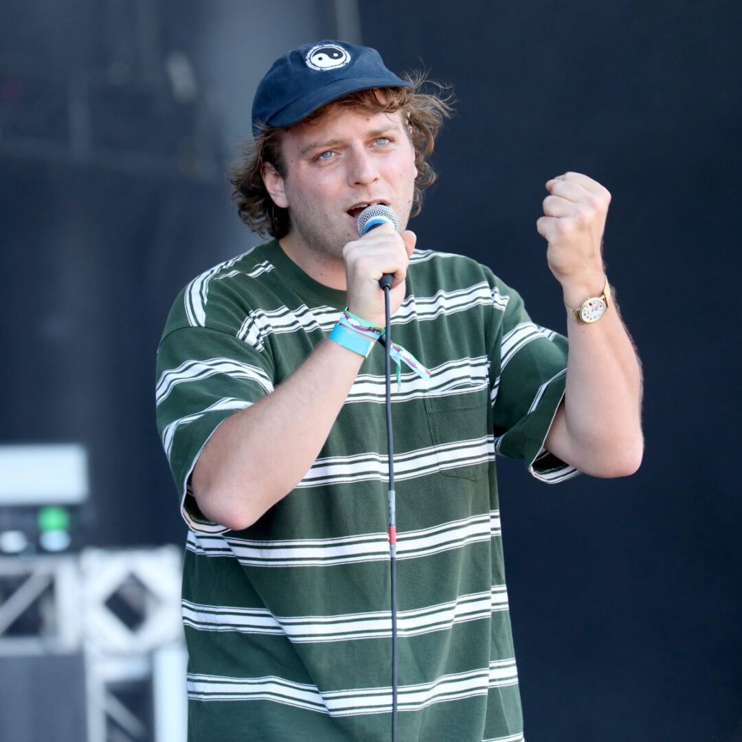 Mac DeMarco Net Worth Girflriend Famous People Today