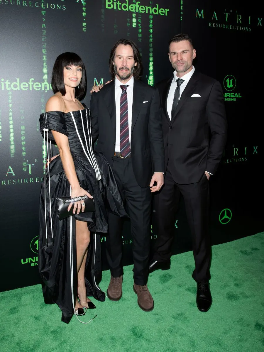 Did Keanu Reeves shave his head for The Matrix Resurrections