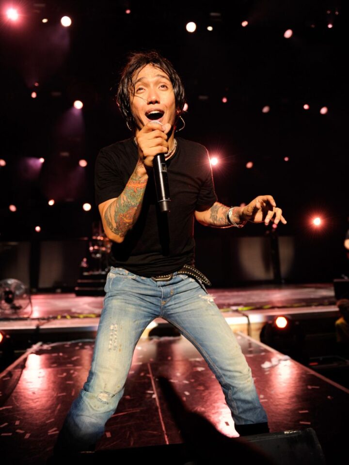 Arnel Pineda Net Worth | Wife - Famous People Today