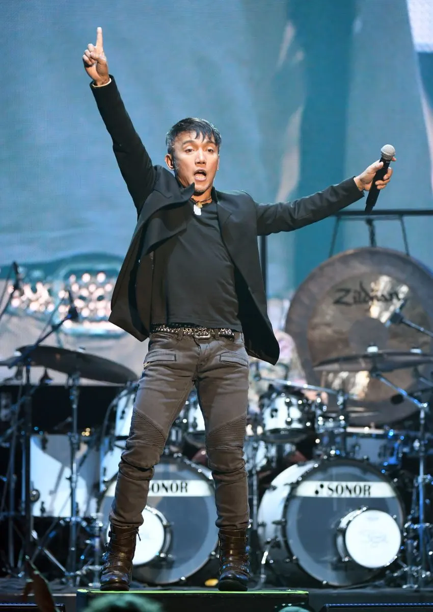 where is arnel pineda now