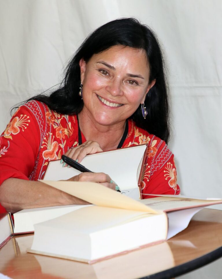 Diana Gabaldon Net Worth Husband & Bio Famous People Today