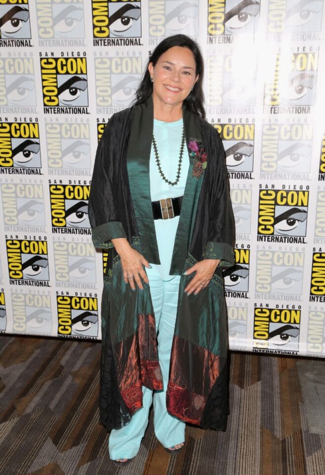 Diana Gabaldon Net Worth Husband & Bio Famous People Today