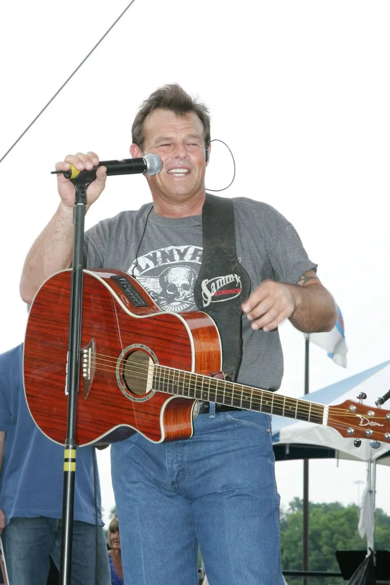 who is sammy kershaw married to