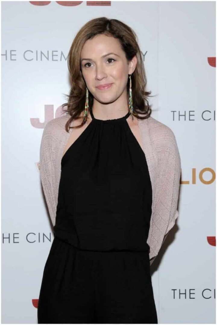 Does Adriene Mishler have a baby? Is Adriene Mishler pregnant? Famous