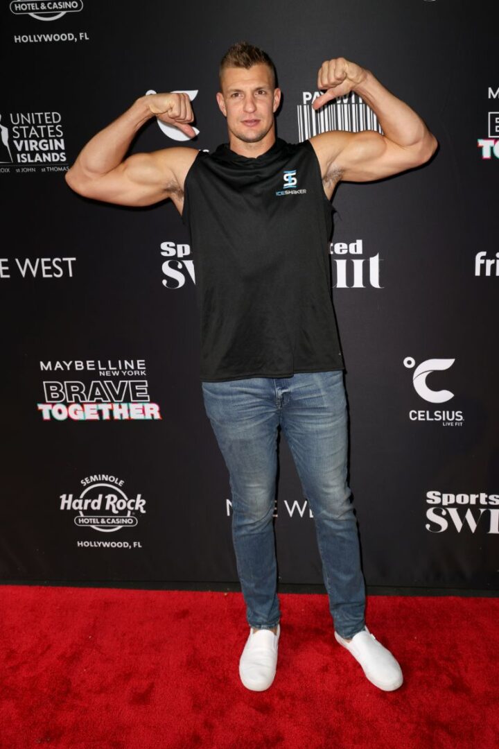 Sitemapcdatahttpabckniqoocomwhere Does Gronkowski Livenull
