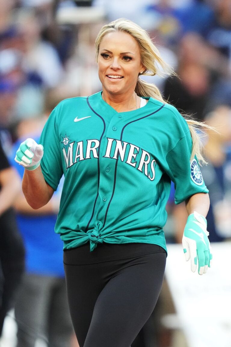 Jennie Finch Net Worth | Husband - Famous People Today