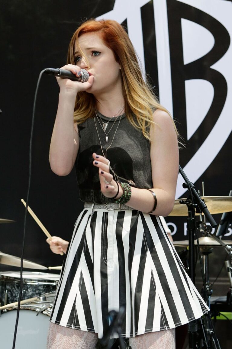 Sydney Sierota Net Worth Husband Famous People Today