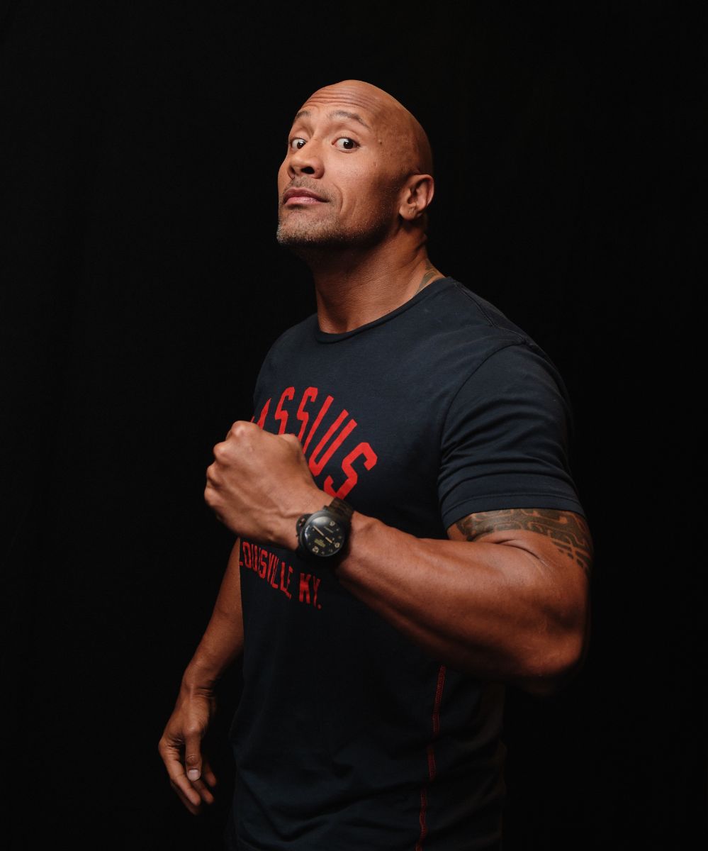 does dwayne johnson have a twin