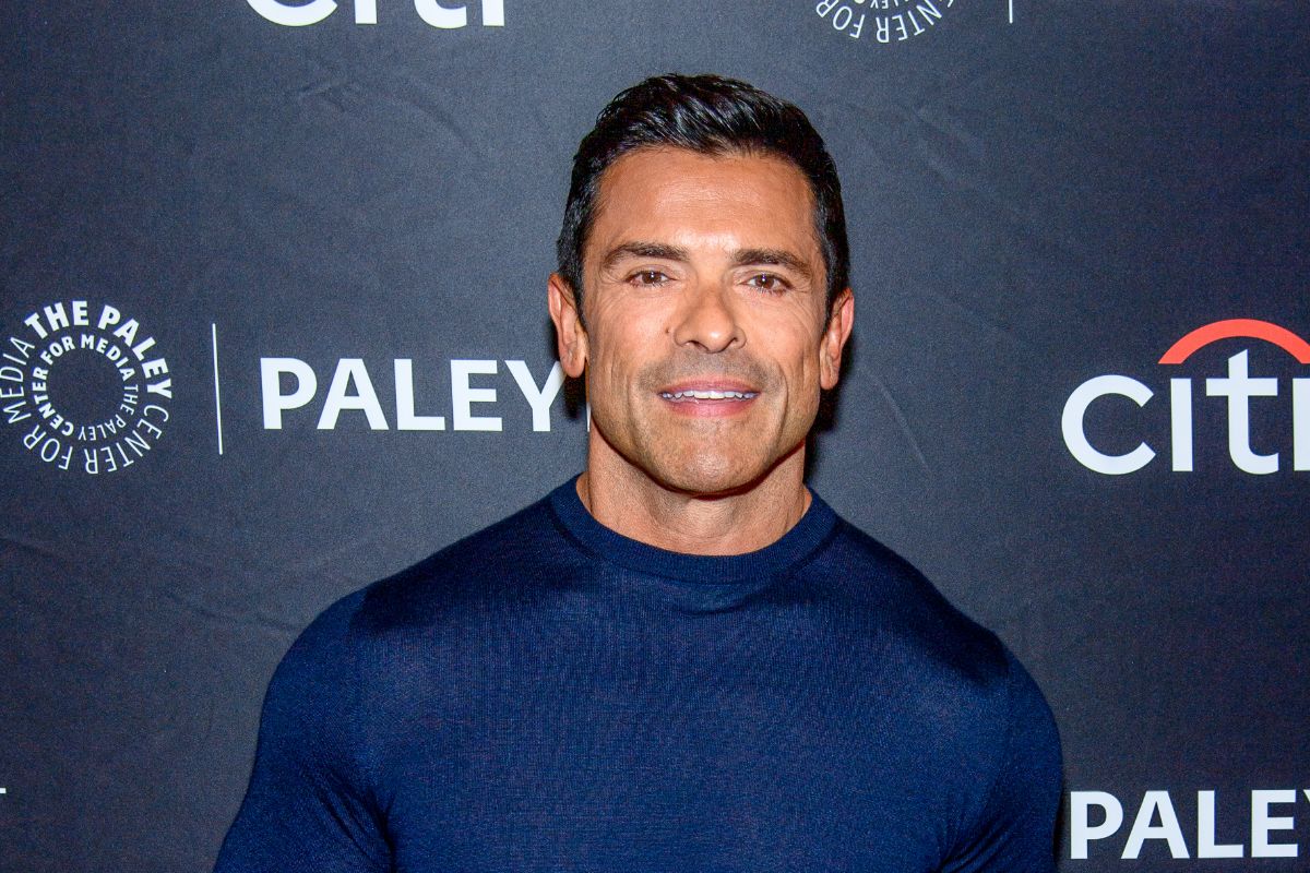 Mark Consuelos Net Worth & Wife - Famous People Today