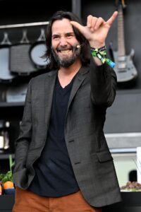 Keanu Reeves Net Worth & Girlfriend - Famous People Today