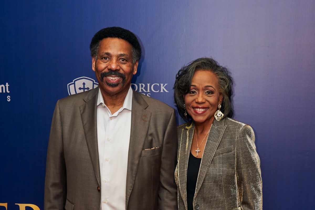 Dr. Tony Evans Net Worth &amp; Wife - Famous People Today