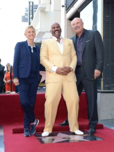 How Much Does Steve Harvey Make On Family Feud? - Famous People Today