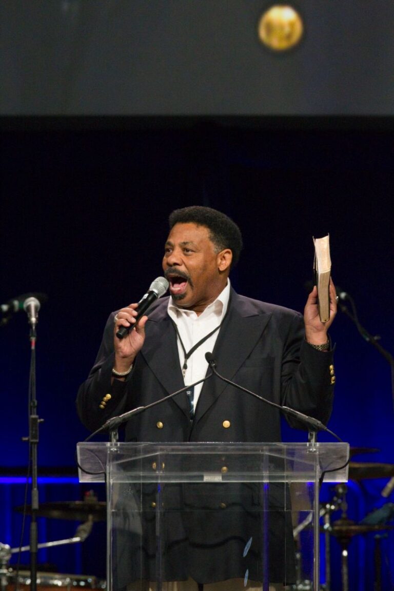 Dr. Tony Evans Net Worth & Wife - Famous People Today