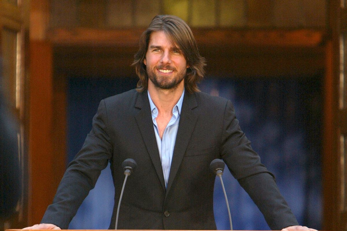 Tom Cruise Net Worth & Girlfriend - Famous People Today