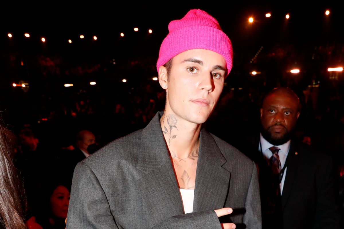 Justin Bieber Net Worth & Wife - Famous People Today
