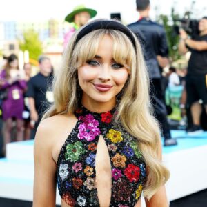 Sabrina Carpenter Net Worth & Boyfriend - Famous People Today