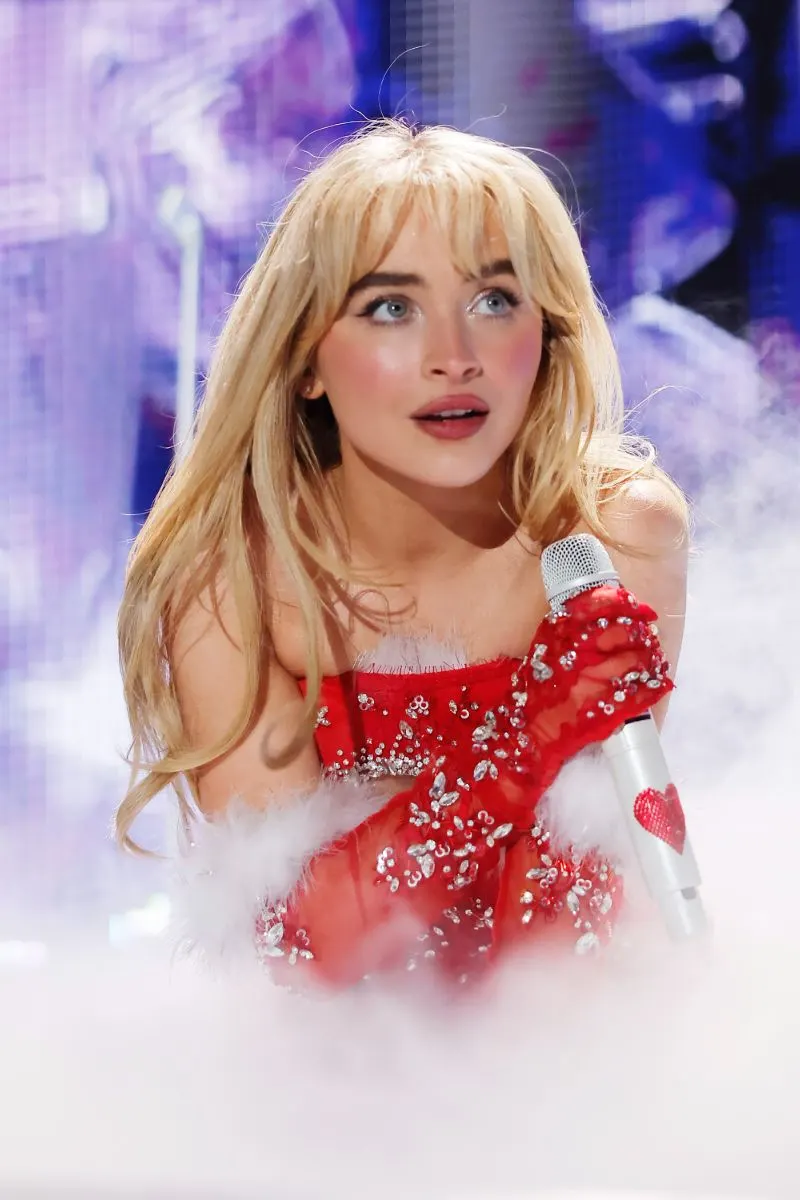 Sabrina Carpenter Net Worth bio