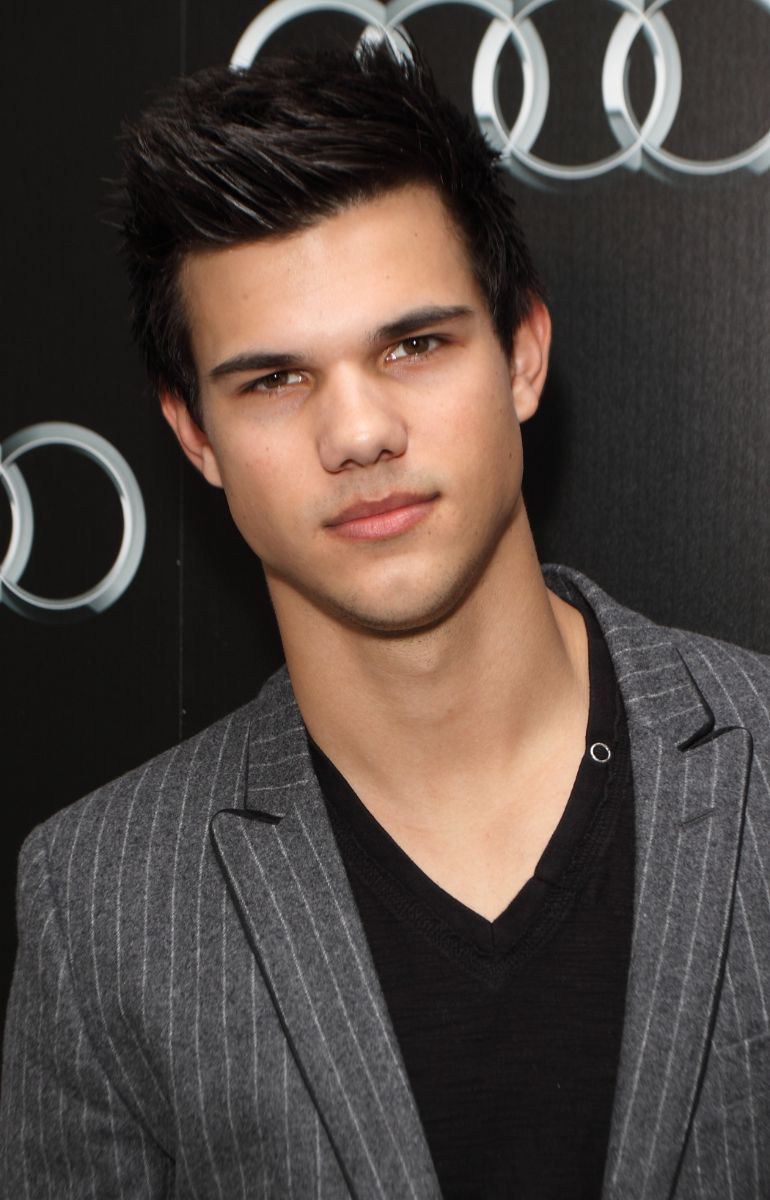 Taylor Lautner Net Worth bio