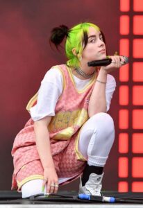 Billie Eilish Net Worth & Boyfriend - Famous People Today