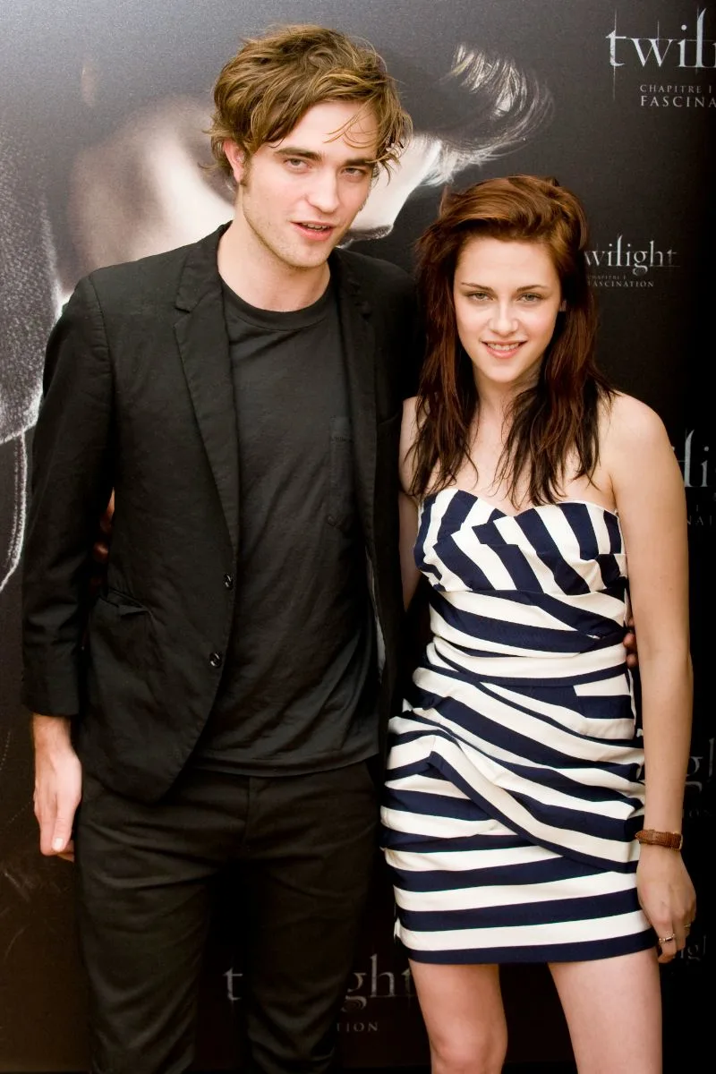 Robert Pattinson and girlfriend Kristen Stewart